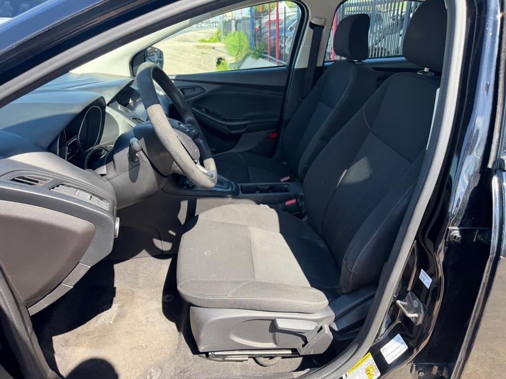 Ford Focus S Sedan 2018