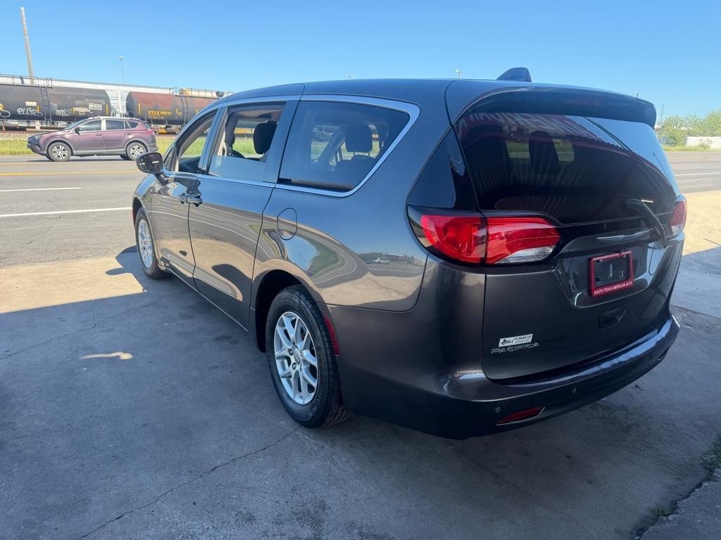 Chrysler Pacifica Touring 2018