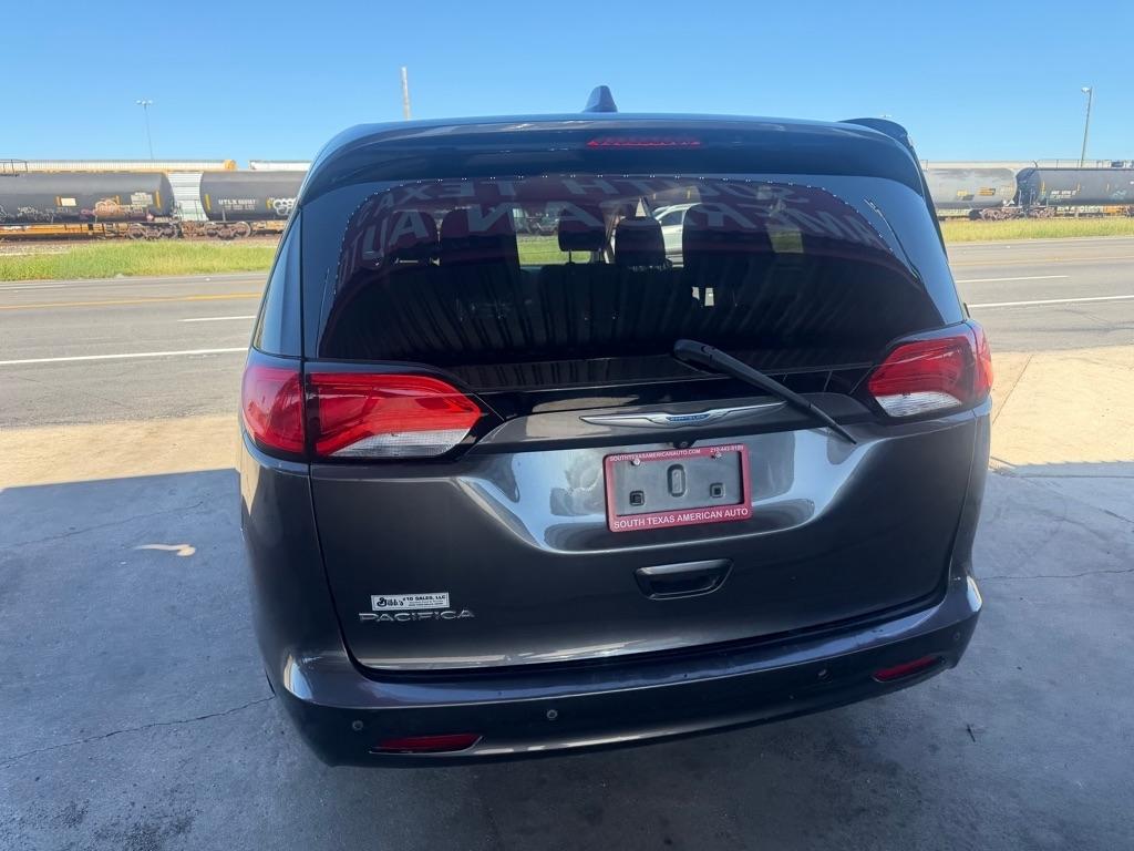 Chrysler Pacifica Touring 2018