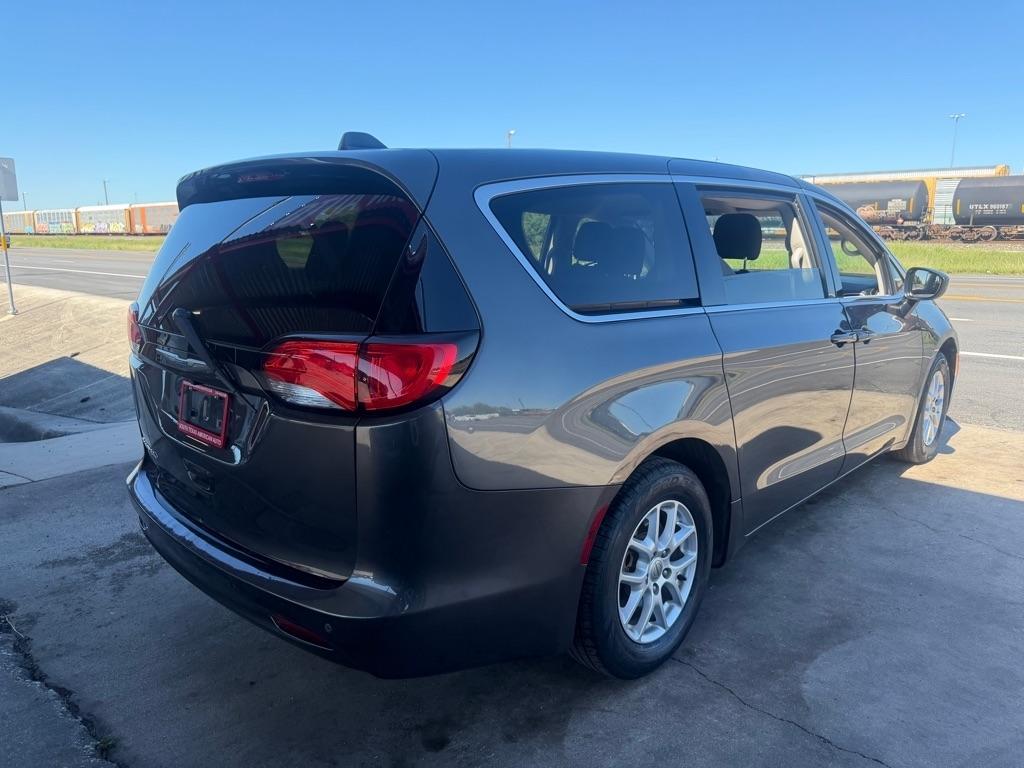 Chrysler Pacifica Touring 2018