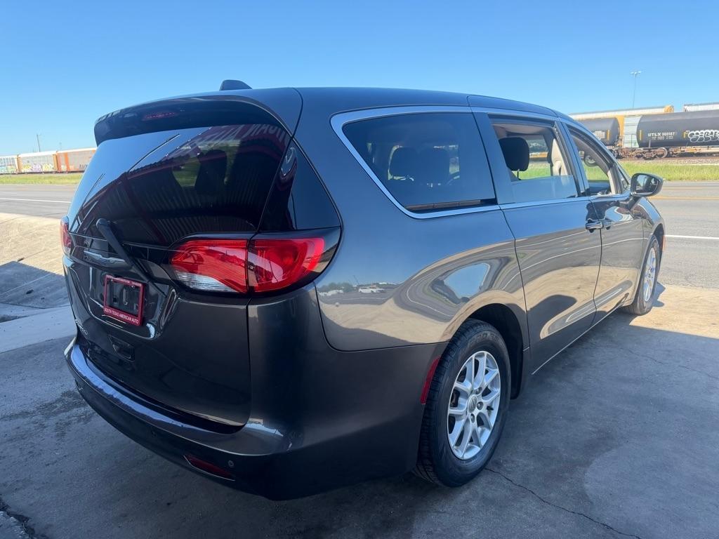 Chrysler Pacifica Touring 2018