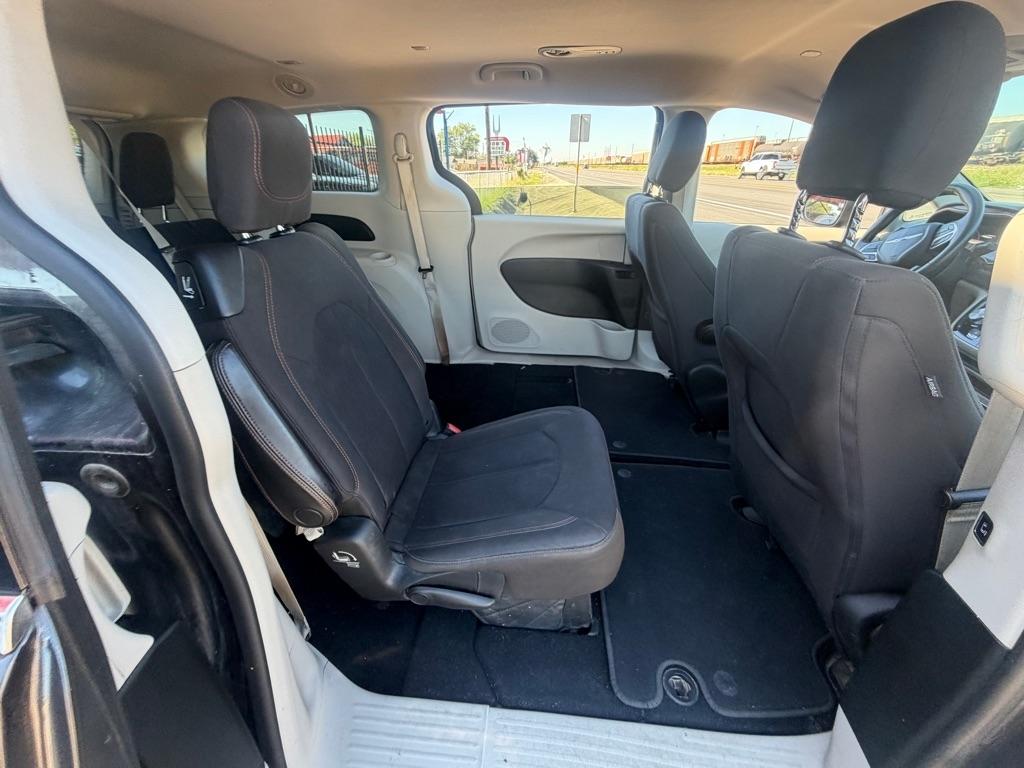 Chrysler Pacifica Touring 2018