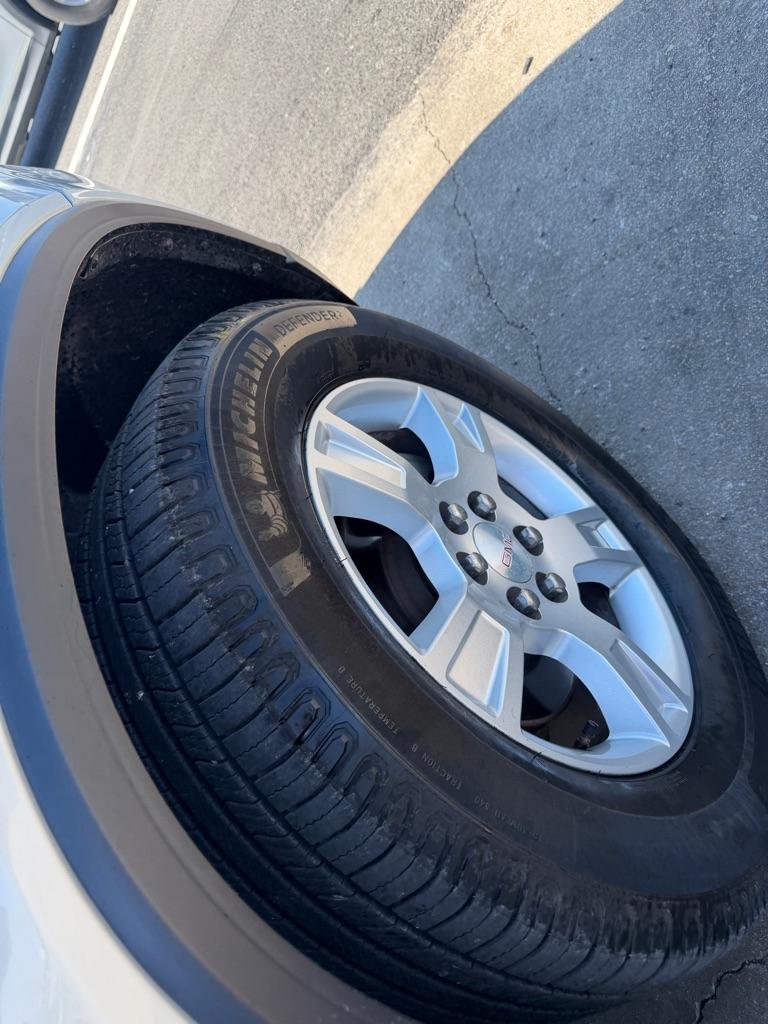 GMC Acadia SLE-2 FWD 2012