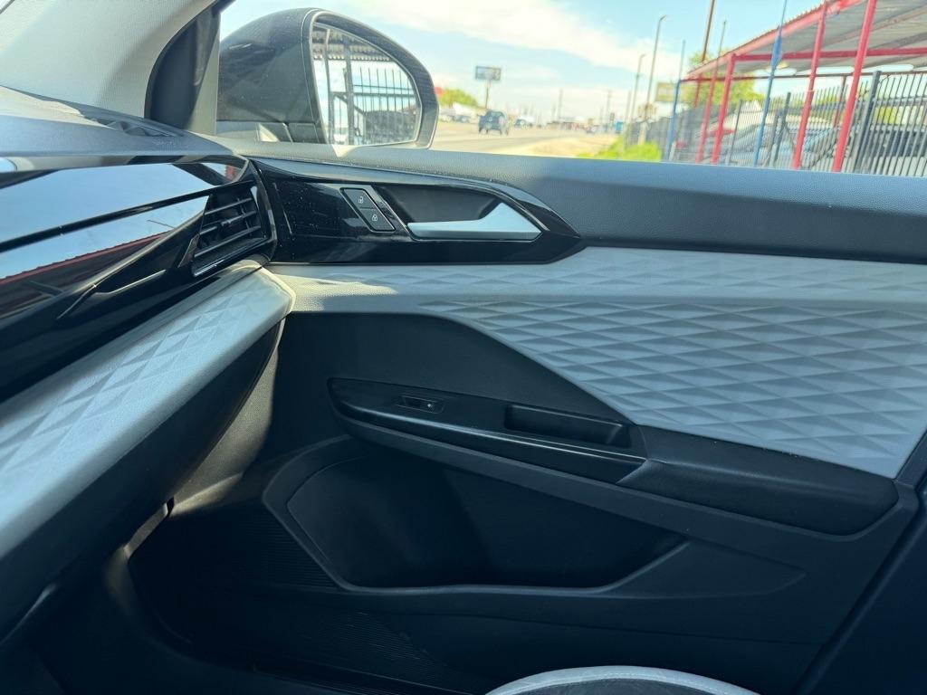 Volkswagen Taos S 2023