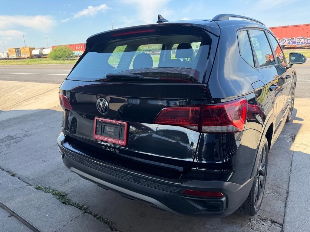 Volkswagen Taos S 2023