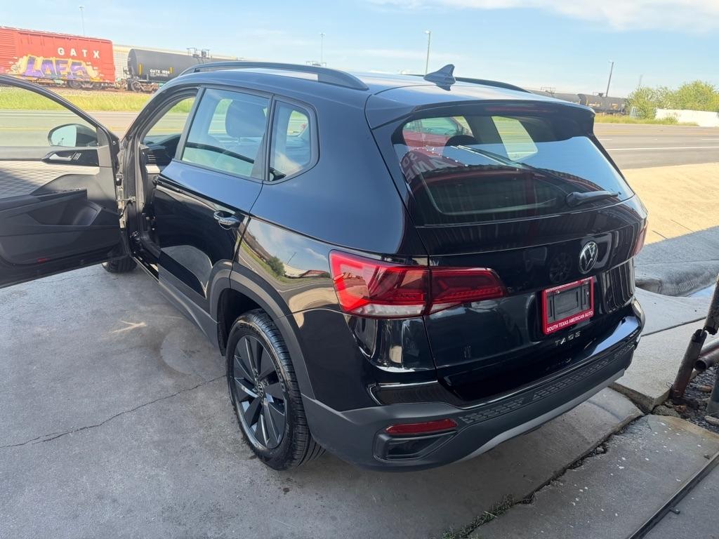 Volkswagen Taos S 2023