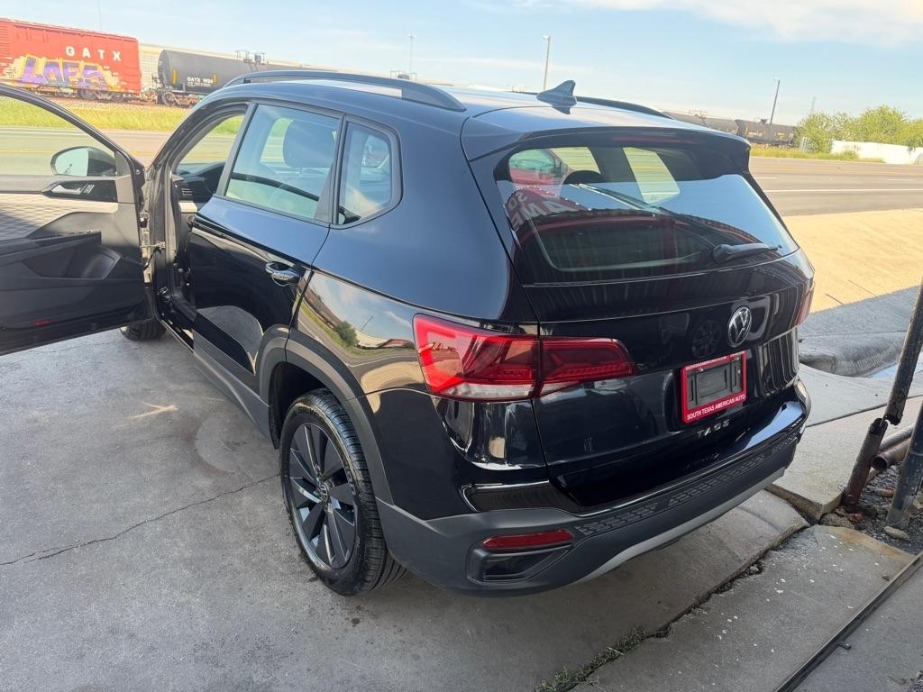 Volkswagen Taos S 2023