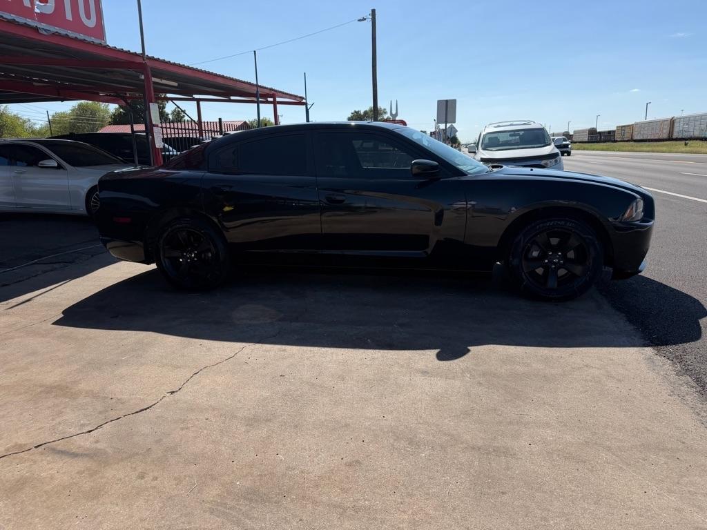 Dodge Charger SE 2012