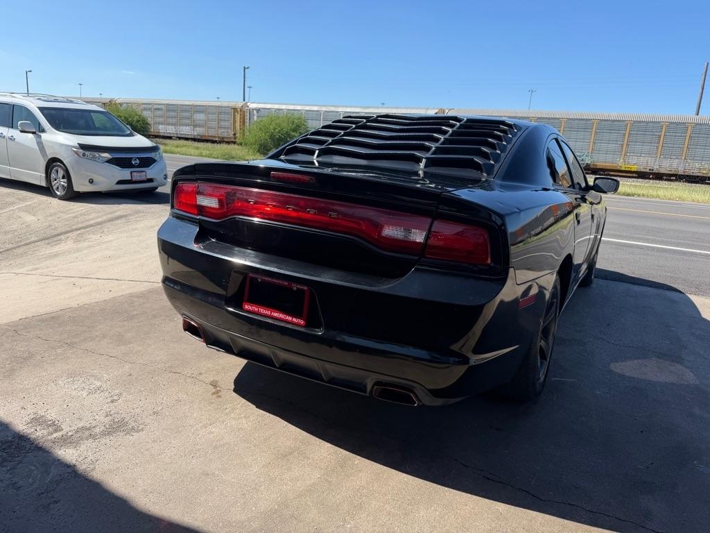Dodge Charger SE 2012