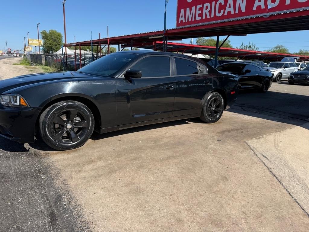 Dodge Charger SE 2012