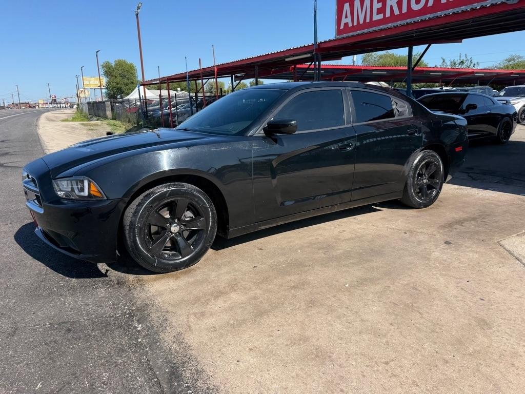 Dodge Charger SE 2012