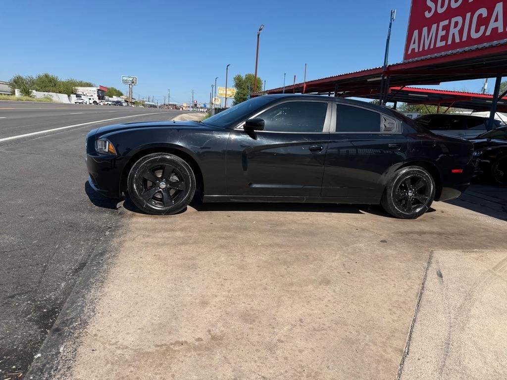 Dodge Charger SE 2012