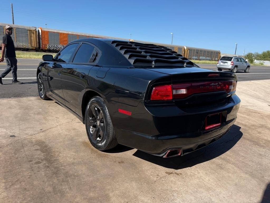Dodge Charger SE 2012