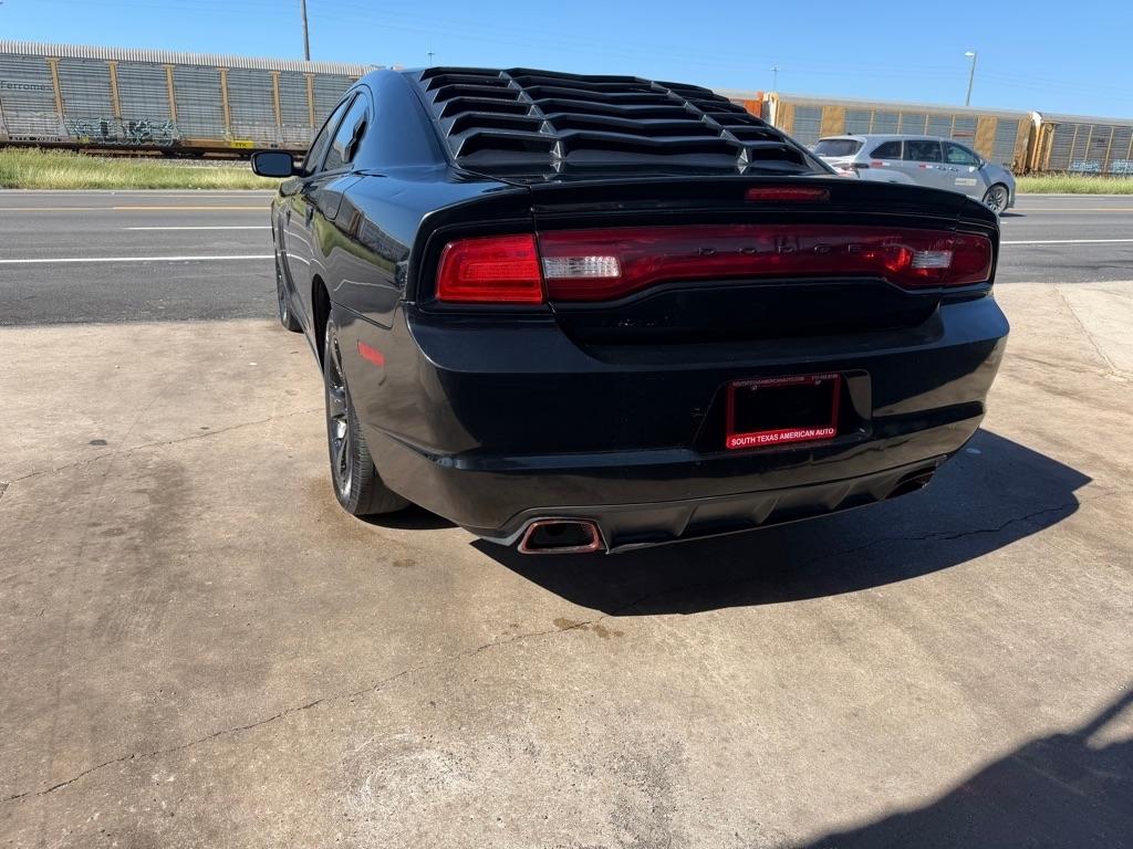 Dodge Charger SE 2012