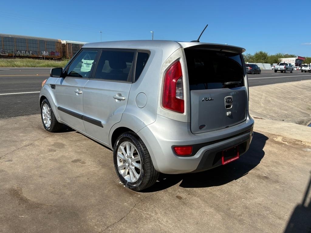 Kia Soul + 2012