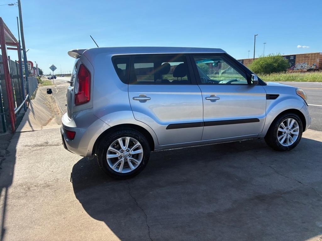 Kia Soul + 2012