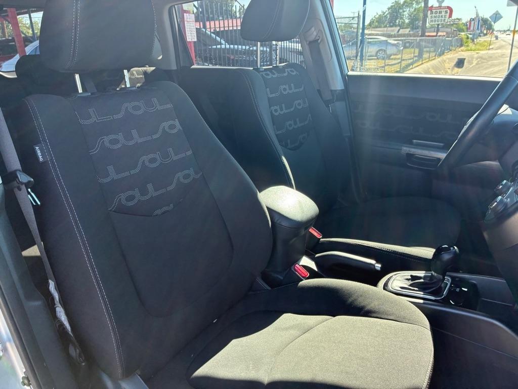 Kia Soul + 2012
