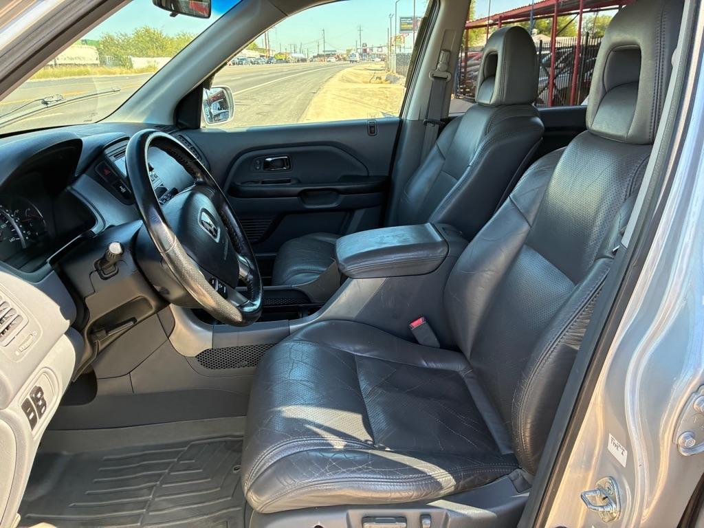 Honda Pilot EX w/ Leather and DVD 2004