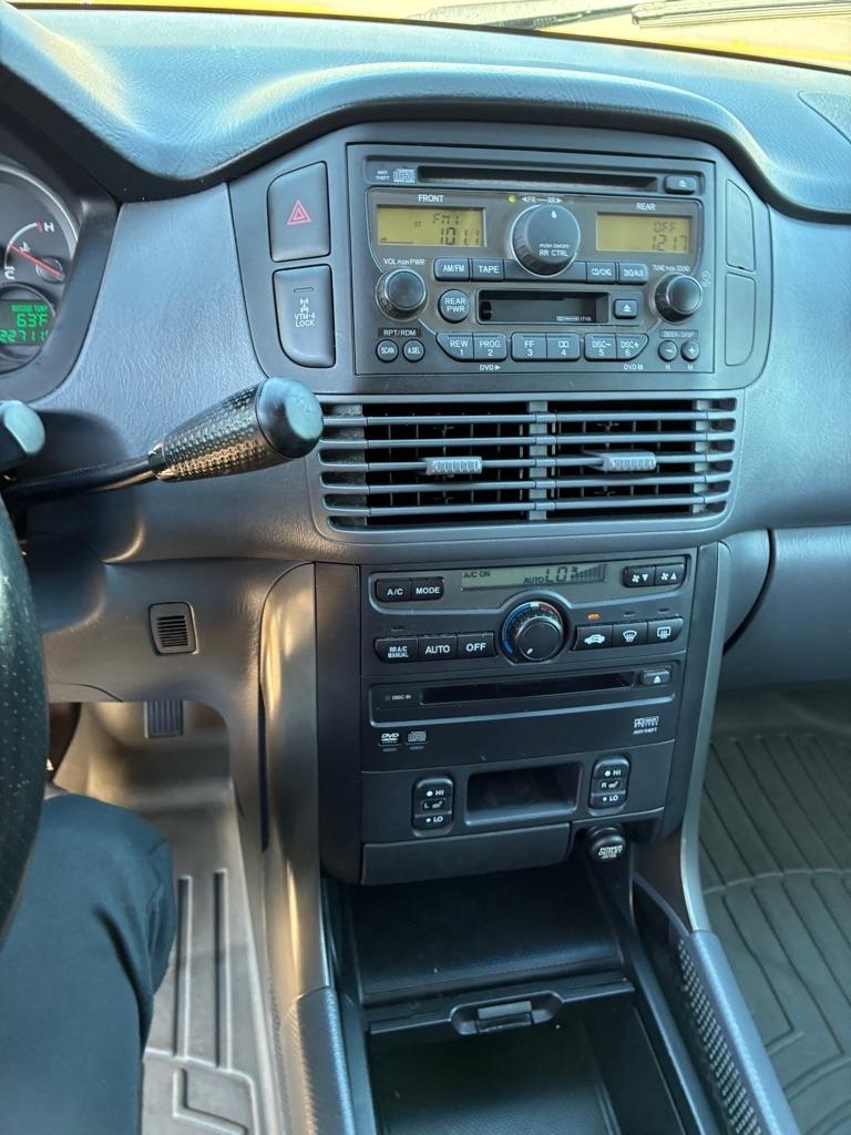 Honda Pilot EX w/ Leather and DVD 2004