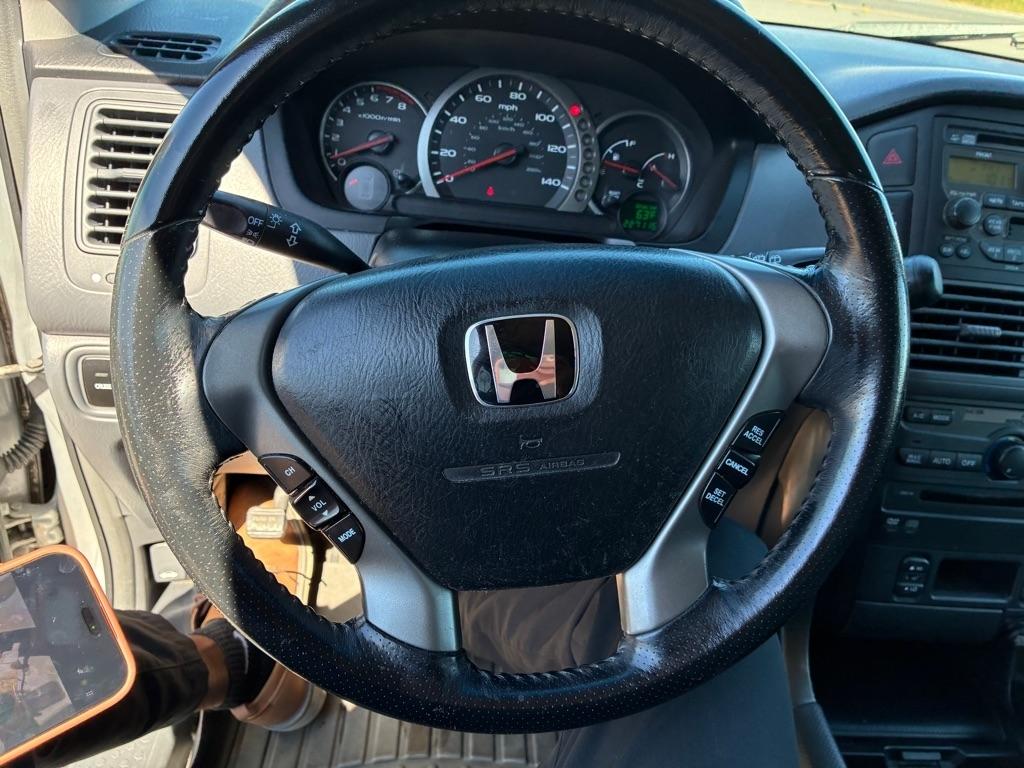 Honda Pilot EX w/ Leather and DVD 2004