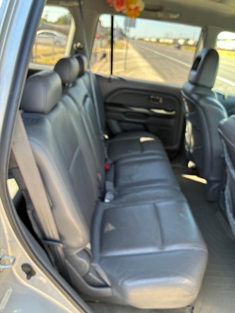 Honda Pilot EX w/ Leather and DVD 2004