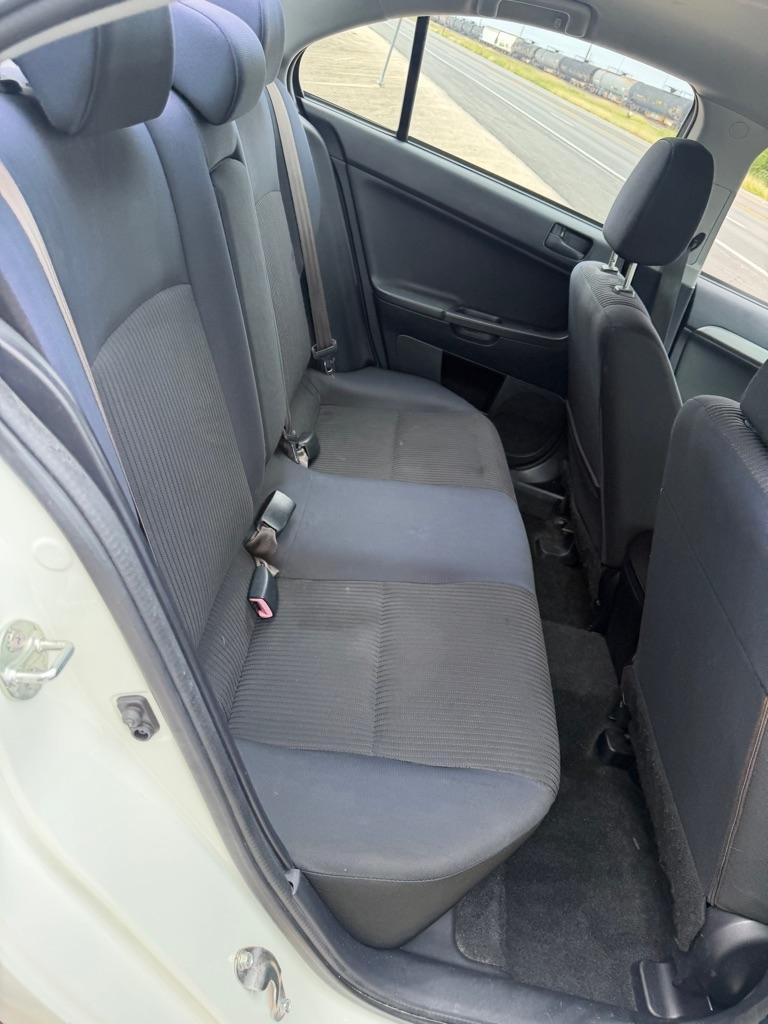 Mitsubishi Lancer ES 2014