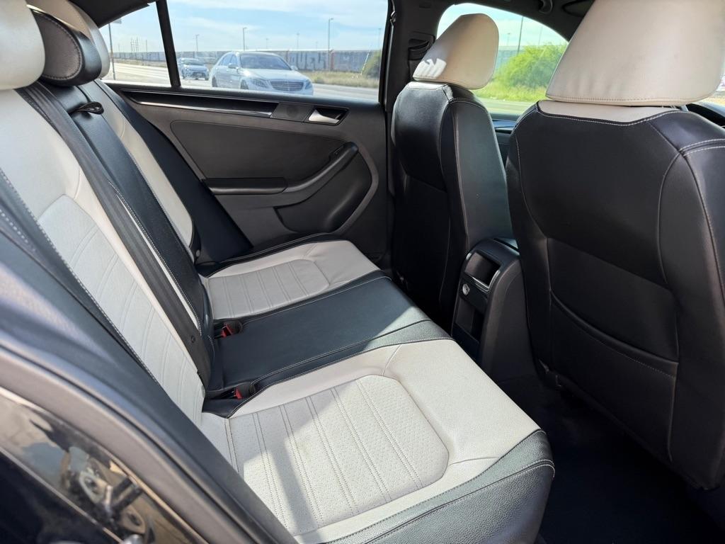 Volkswagen Jetta SE 6A 2015