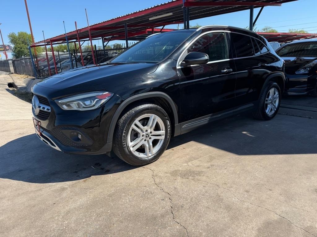 Mercedes-Benz GLA-Class GLA250 4MATIC 2021