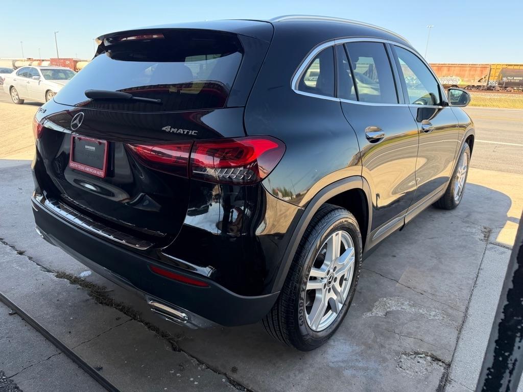 Mercedes-Benz GLA-Class GLA250 4MATIC 2021