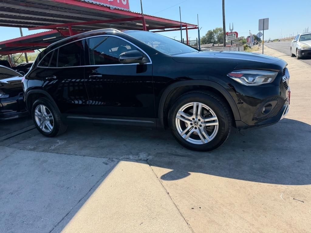 Mercedes-Benz GLA-Class GLA250 4MATIC 2021