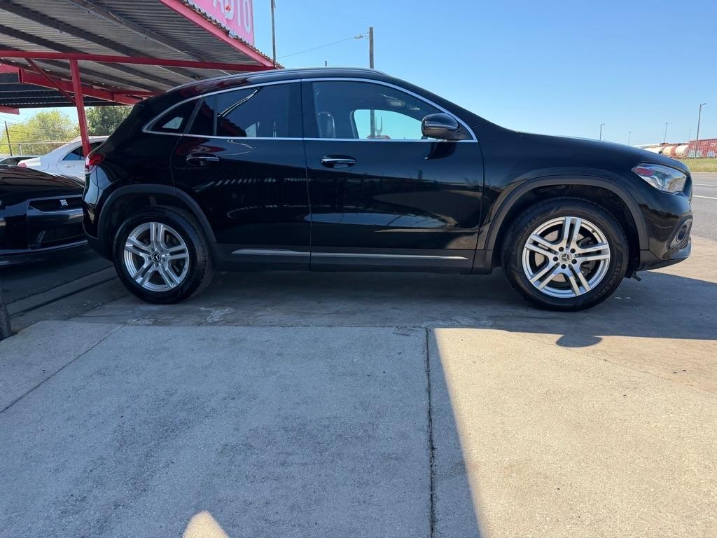 Mercedes-Benz GLA-Class GLA250 4MATIC 2021