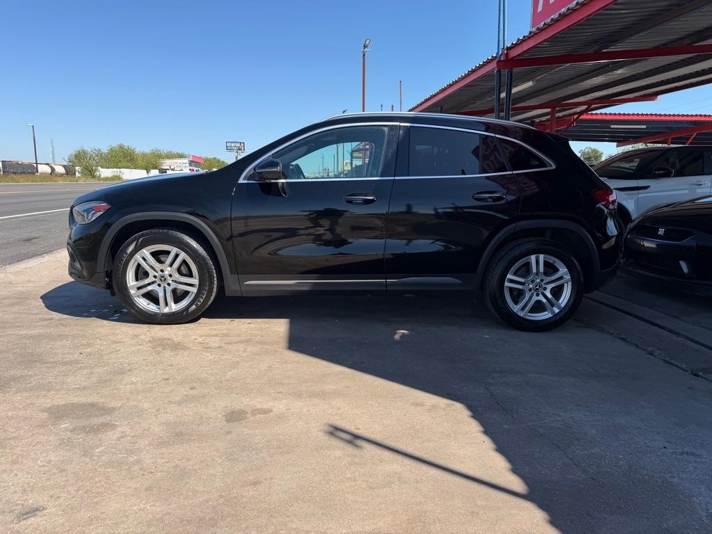 Mercedes-Benz GLA-Class GLA250 4MATIC 2021