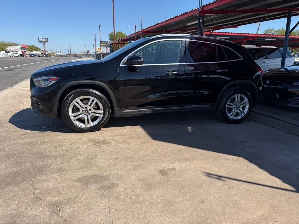 Mercedes-Benz GLA-Class GLA250 4MATIC 2021