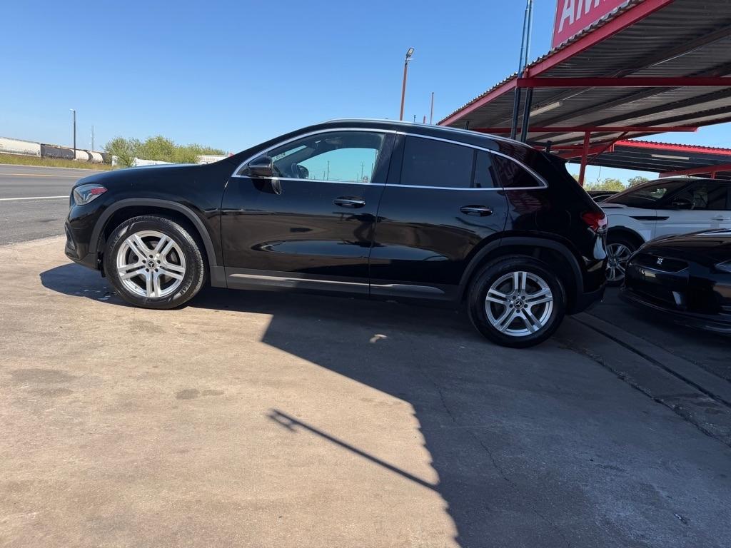 Mercedes-Benz GLA-Class GLA250 4MATIC 2021