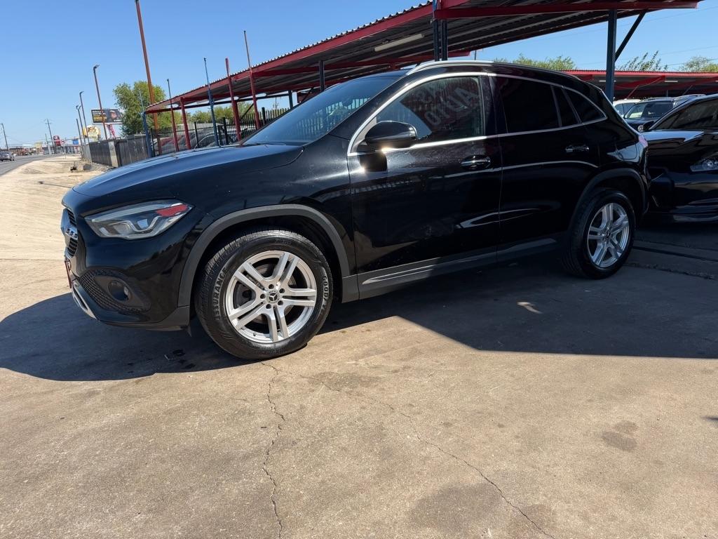 Mercedes-Benz GLA-Class GLA250 4MATIC 2021