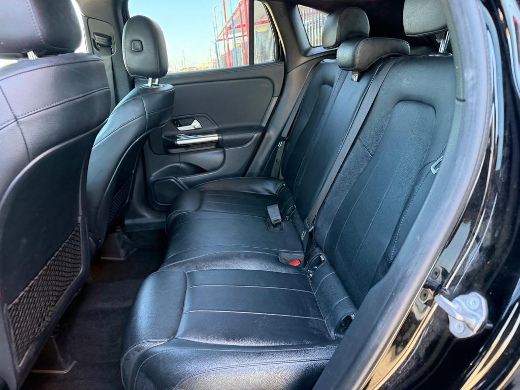 Mercedes-Benz GLA-Class GLA250 4MATIC 2021