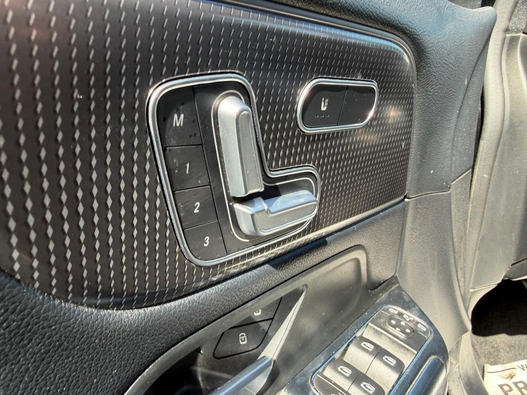Mercedes-Benz GLA-Class GLA250 4MATIC 2021