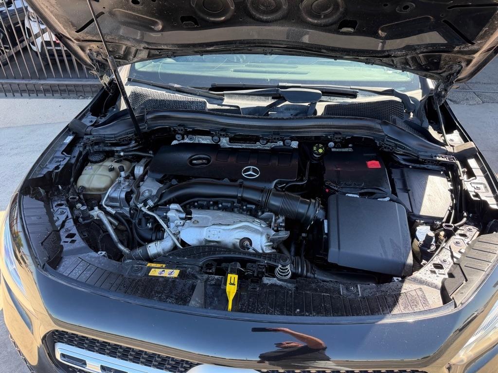 Mercedes-Benz GLA-Class GLA250 4MATIC 2021