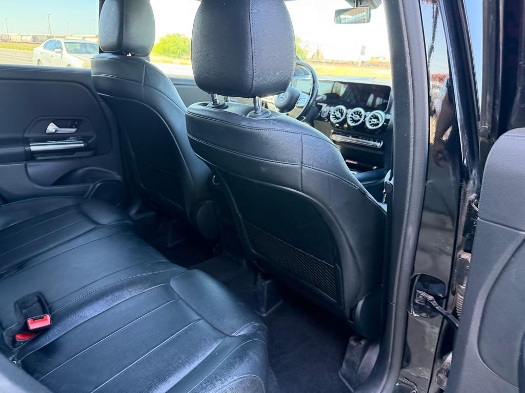 Mercedes-Benz GLA-Class GLA250 4MATIC 2021