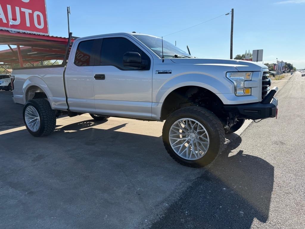 Ford F-150 XL SuperCab 8-ft. 2WD 2017