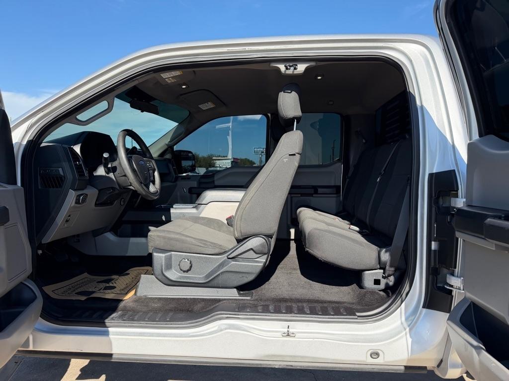 Ford F-150 XL SuperCab 8-ft. 2WD 2017