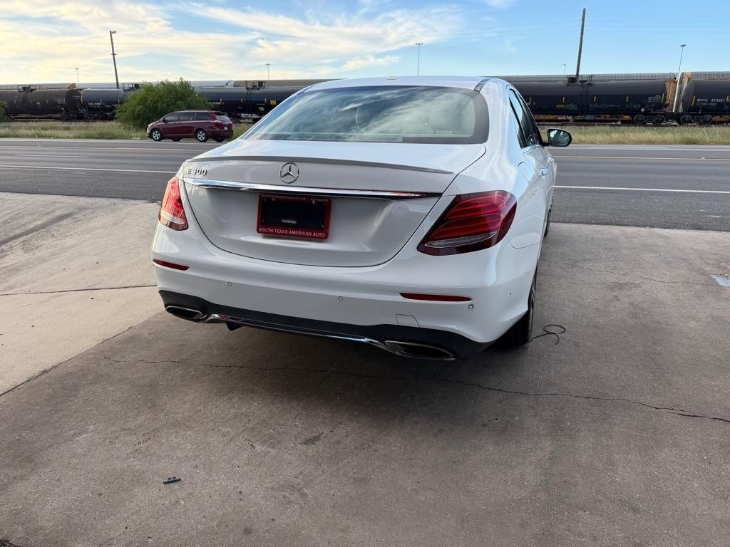 Mercedes-Benz E-Class E300 Luxury Sedan 2017