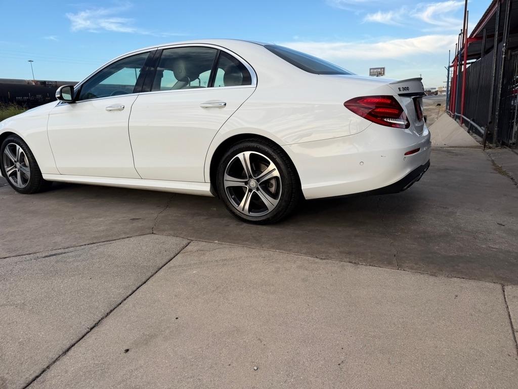 Mercedes-Benz E-Class E300 Luxury Sedan 2017