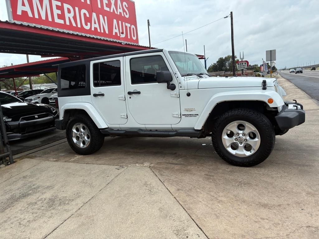 Jeep Wrangler Unlimited Sahara 4WD 2014