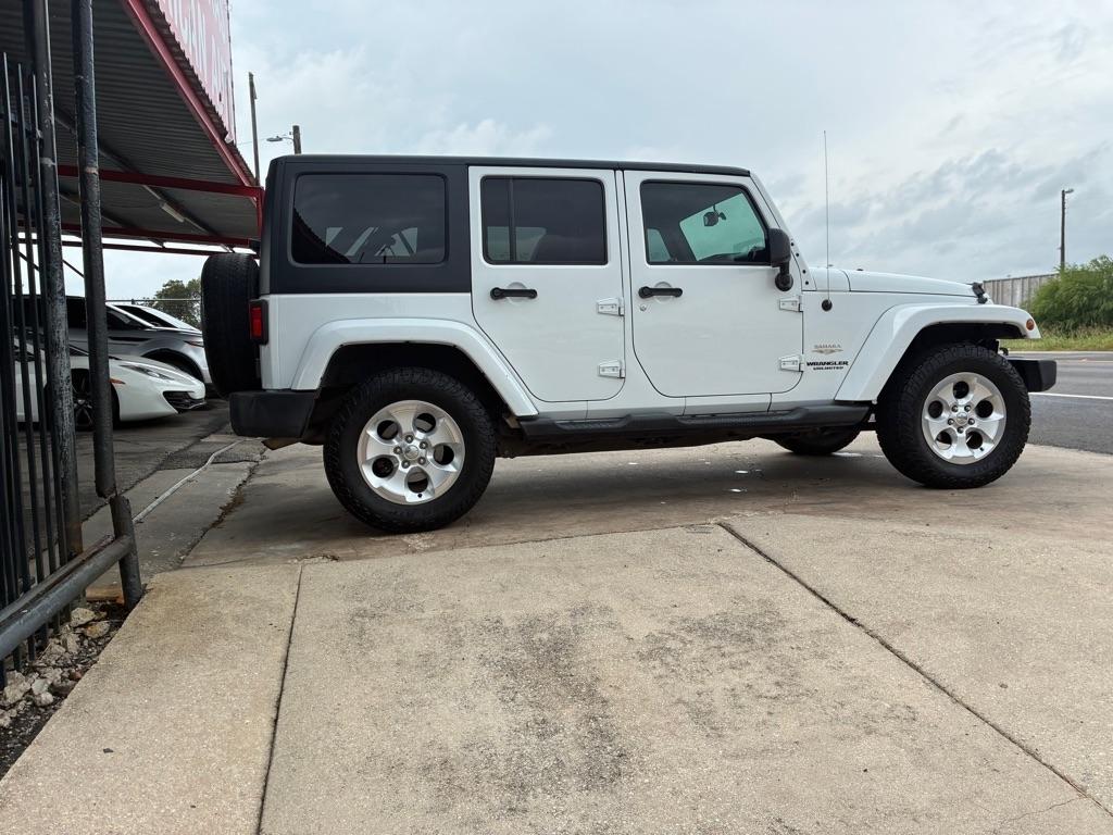 Jeep Wrangler Unlimited Sahara 4WD 2014