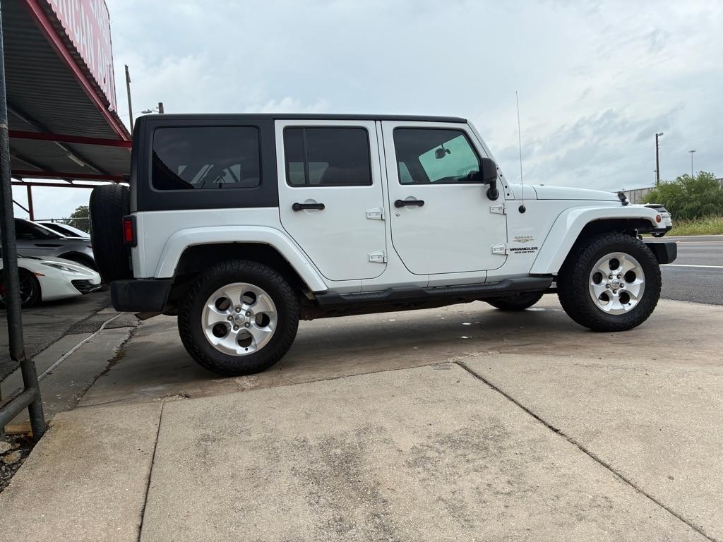 Jeep Wrangler Unlimited Sahara 4WD 2014