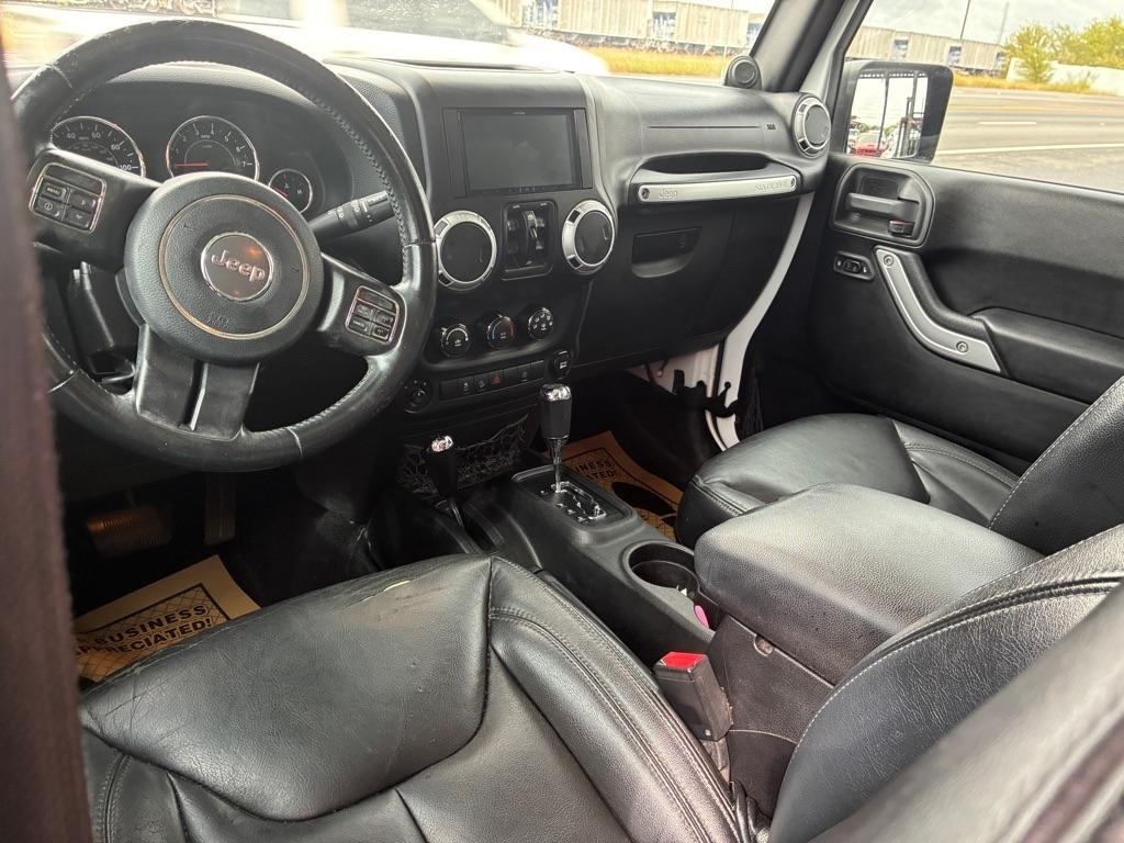 Jeep Wrangler Unlimited Sahara 4WD 2014