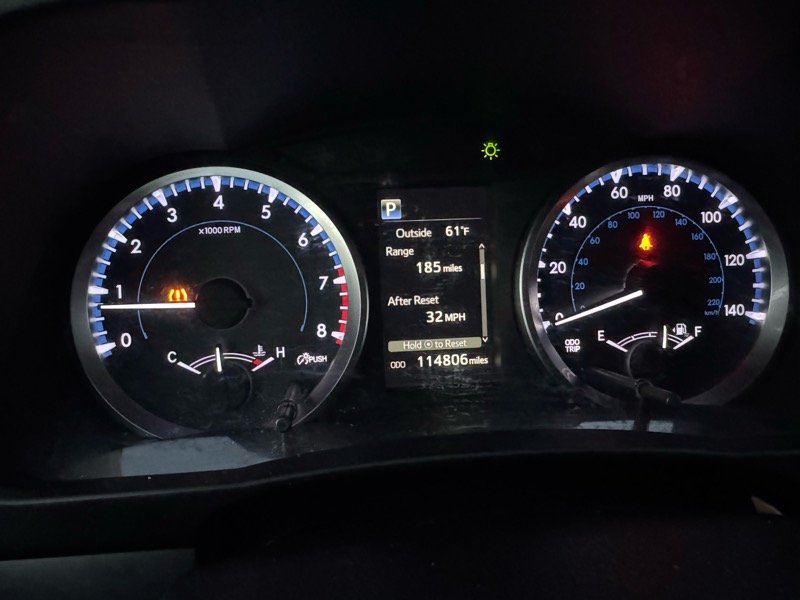 Toyota Highlander LE Plus FWD V6 2017