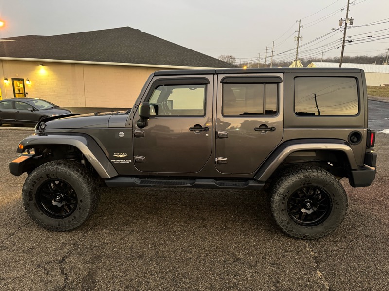 Jeep Wrangler 4WD 4dr Unlimited Sahara 2014