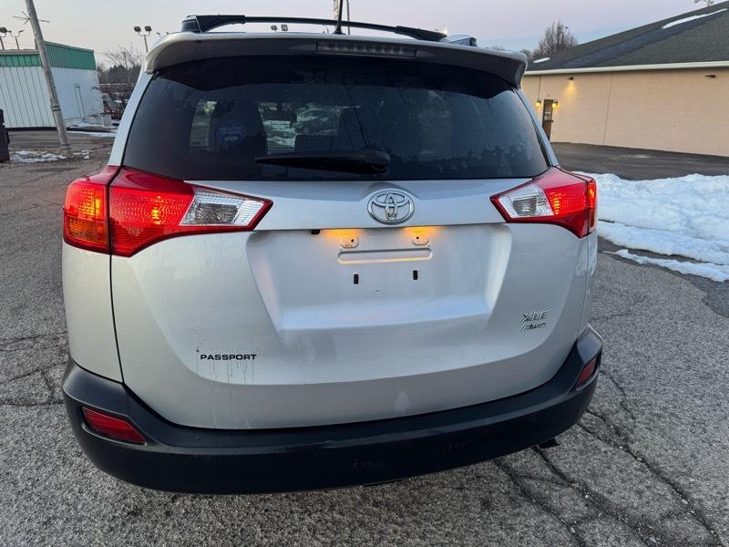 Toyota RAV4 XLE AWD 2015